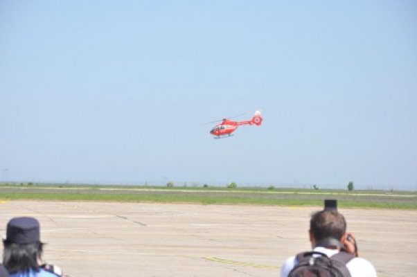 Elicopterul SMURD din Constanţa face inspecţia tehnică periodică